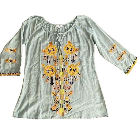 Sunny Oceans Tops - 🔥 Sunny Oceans Boho Embroidered Blouse Top Tunic L Textured Hippie Keyhole Neck